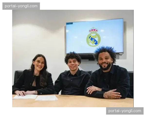 多家媒体确认，切尔西主帅与俱乐部就续约问题展开谈判