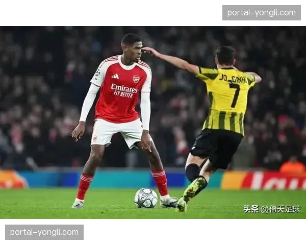 欧足联宣布下赛季起欧冠将试用新型芯片足球，旨在更精准测量传球速度与转换时机