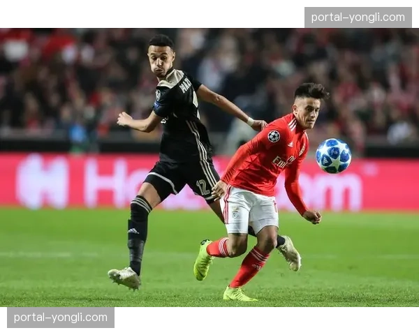 那不勒斯客场3-2险胜恩波利，克瓦拉茨赫利亚梅开二度